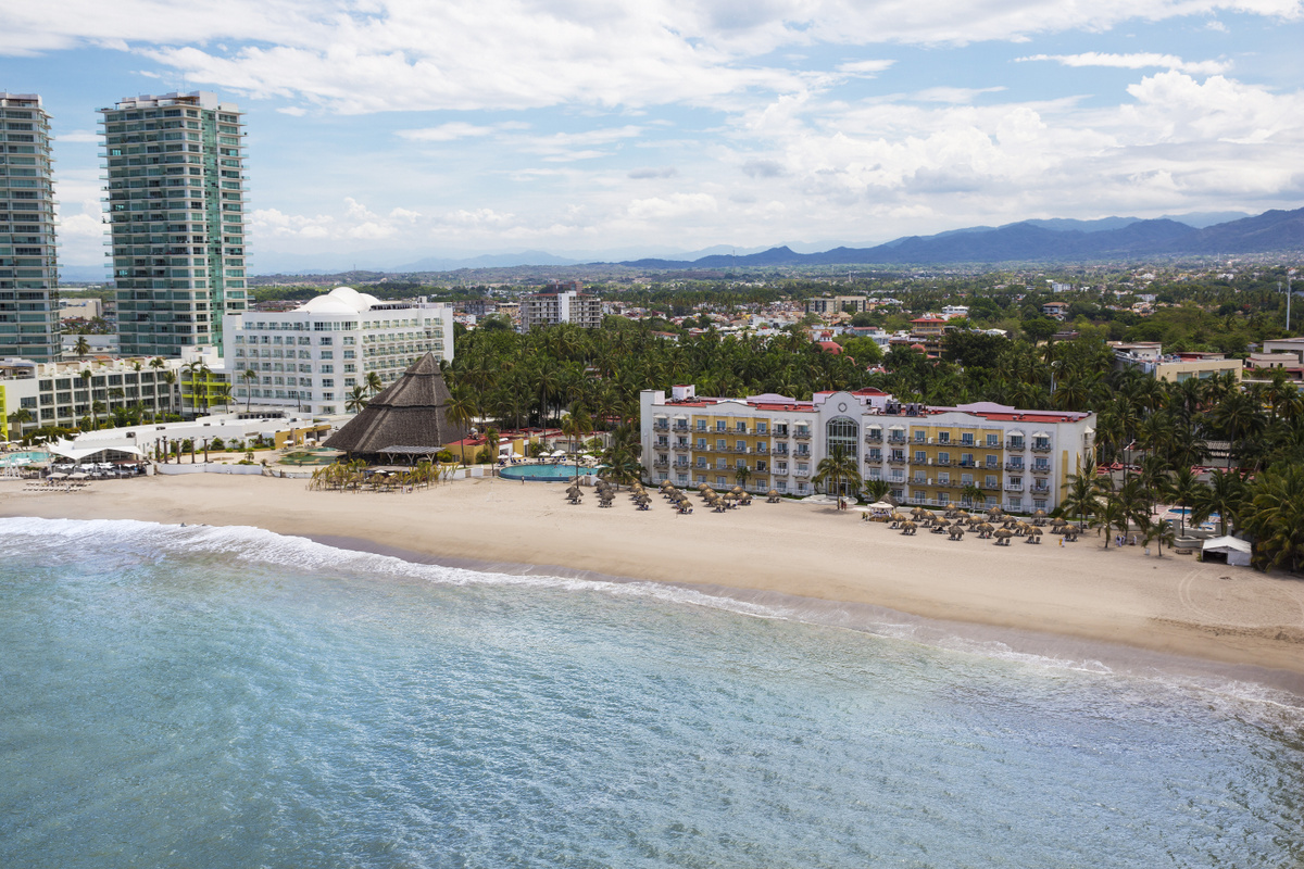 Krystal Puerto Vallarta - All Inclusive Beachfront Resort - Puerto  Vallarta, Mexico